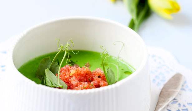 Ærtesuppe med stenbiderrogn Ærtesuppe med stenbiderrogn