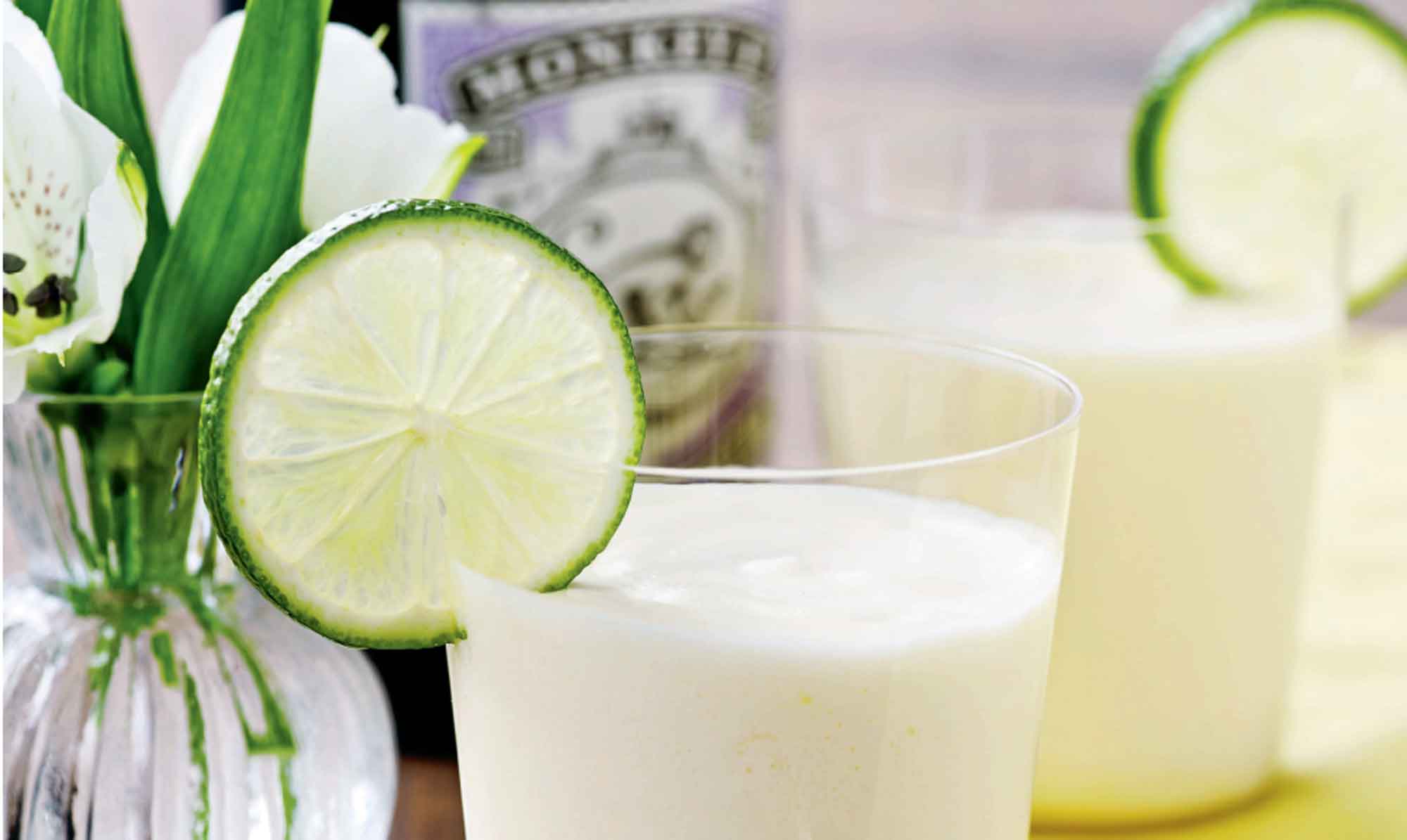 Du kan putte en skrive lime i din gin, så hvorfor ikke putte gin i din limefromage? limefromage opskrift