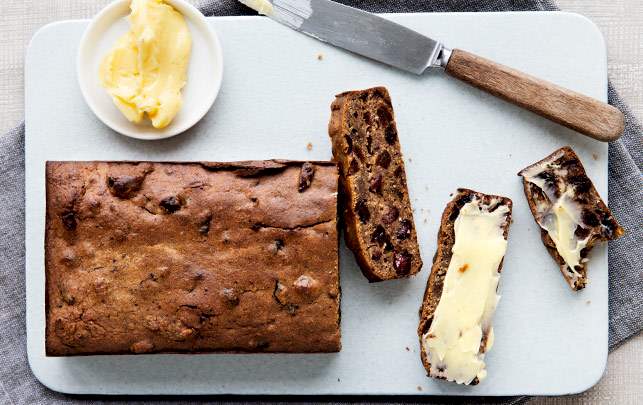 Ingefærbrød med tørret frugt Ingefærbrød med tørret frugt