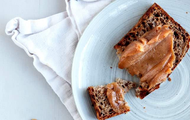 Hvid chokolade-hasselnøddesmør Hvid chokolade-hasselnøddesmør