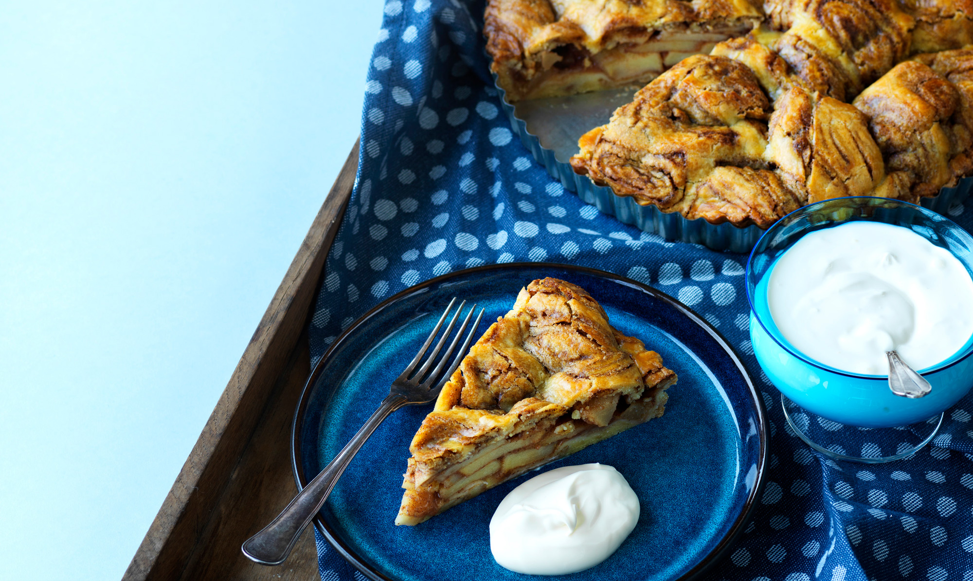 Find opskriften på den lækre æblepie her. Æblepie med kanelsnegle