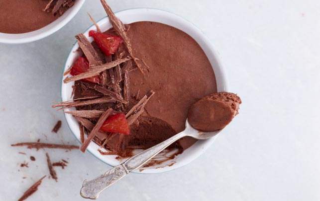 Mørk chokolademousse med blodappelsin Mørk chokolademousse med blodappelsin